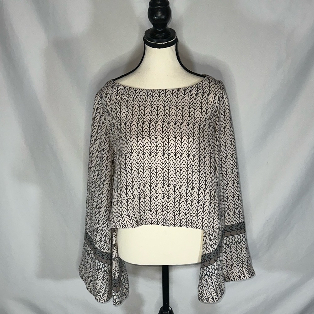 FREE PEOPLE Stars Aligned Bell Sleeve Crop Top Blouse in Chevron Tribal Size S - Picture 3 of 12